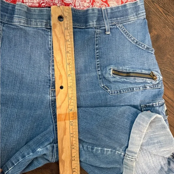 Lee Women's Comfort Waistband Shorts Stretch Denim Sz 18 Plus Cargo Pockets Y2k - Picture 10 of 10
